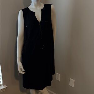 Black Sleeveless Dress